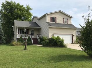 1004 92nd St, Pleasant Prairie, WI 53158