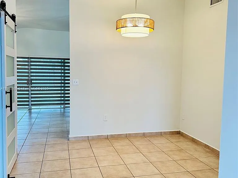 1101 NW 134th Pl — Photo 7