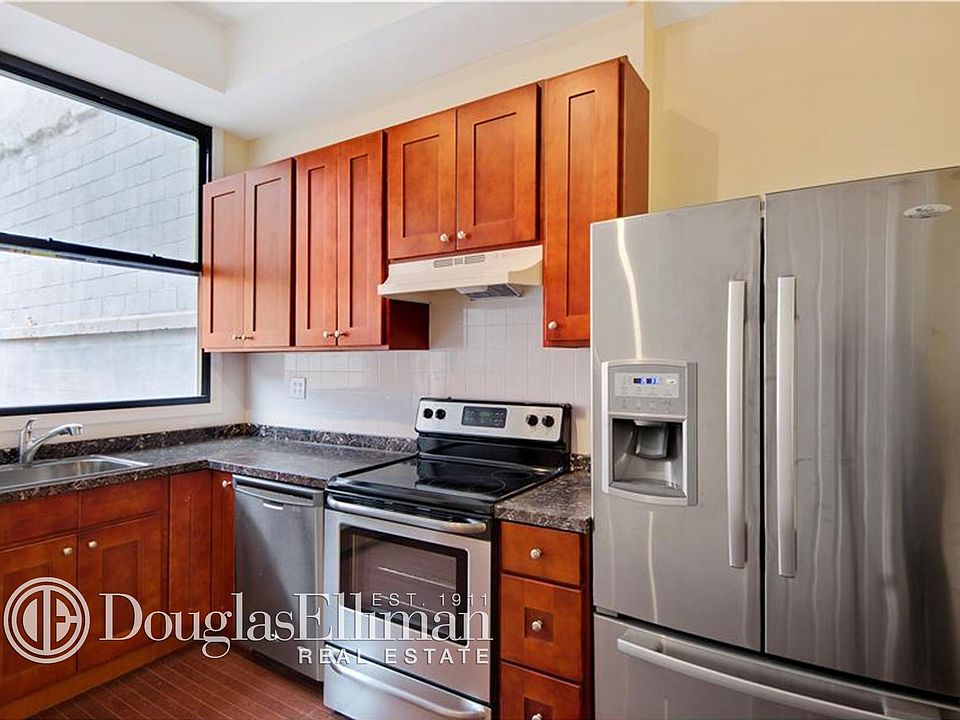 1st image of 4542 Vernon Blvd APT 1R