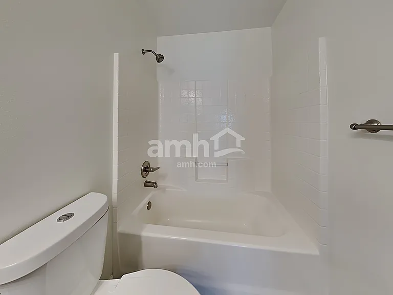 9510 187th St E — Photo 18