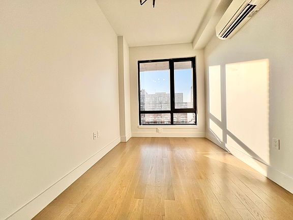 5th image of 2807 Snyder Ave #7E