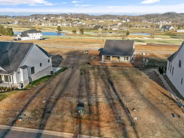 1700 Black Bear Cir, Loudon, TN 37774