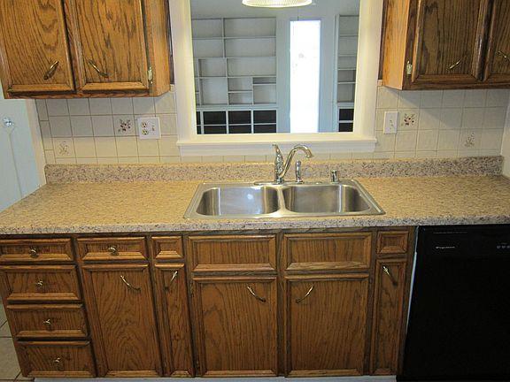 4th image of 3201 Sudbury Ln