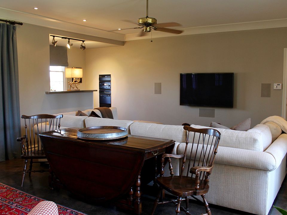 Built in AV Cabinet/Wet Bar