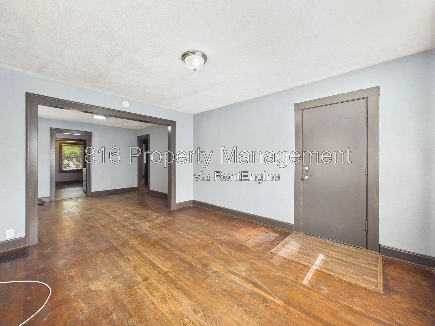 2 bed, 1.0 bath, 856 sqft, $1,000 — Photo 3