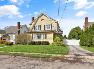 210 Willumae Dr, Syracuse, NY 13208