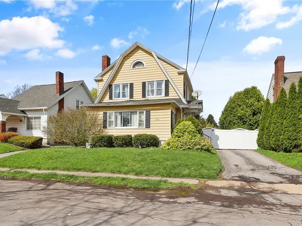 210 Willumae Dr, Syracuse, NY 13208