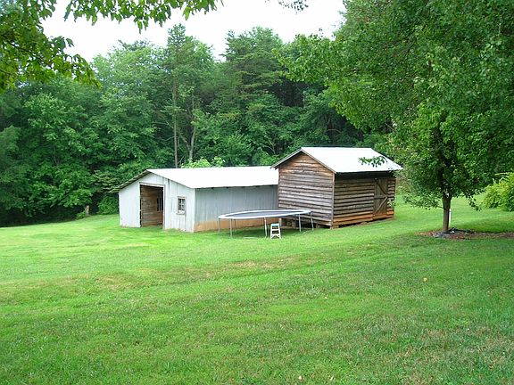 back yard w/ barns