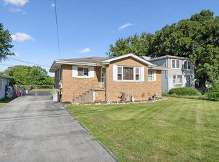 7524 Garden Ln, Justice, IL 60458