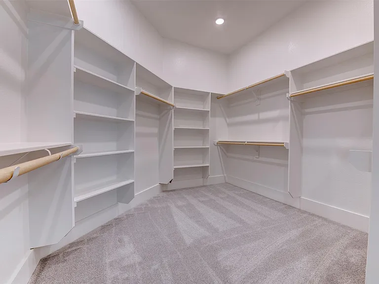 5138 Rosslyn Rd — Photo 6