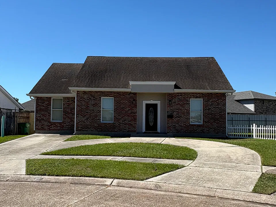1062 Kenny Dr