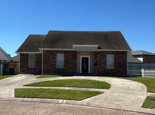 1062 Kenny Dr, Westwego, LA 70094