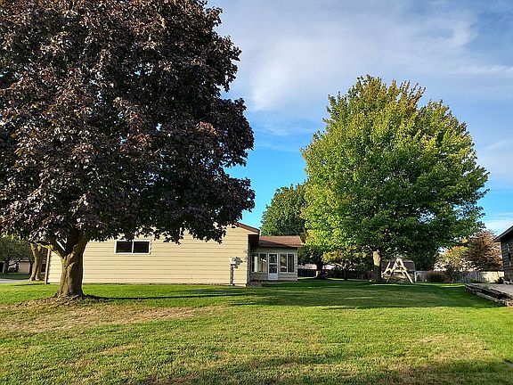 3rd image of 2646 Creek View Dr