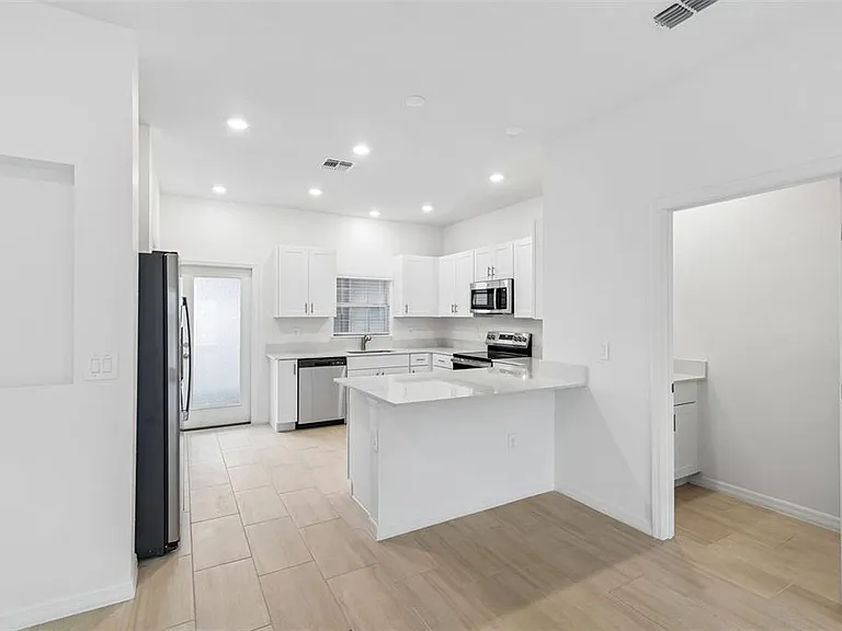 10822 Ichetucknee Way — Photo 11