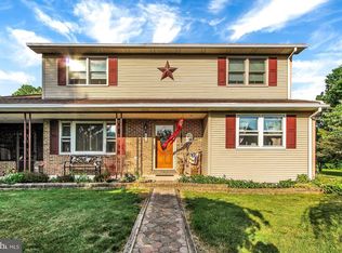 246 Sleepy Hollow Dr, Mohrsville, PA 19541