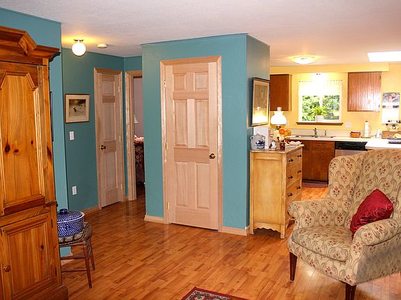 5th image of 3611 Autumnwood Ct SE