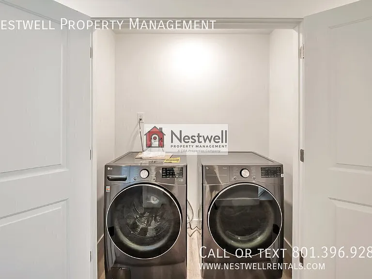 533 N Helmsman Ln — Photo 19