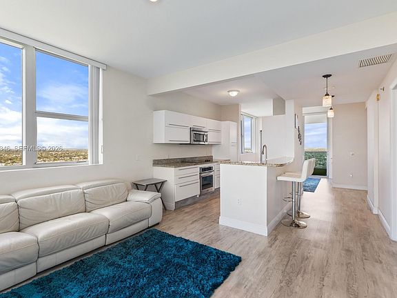 5th image of 2641 N Flamingo Rd APT 2408N