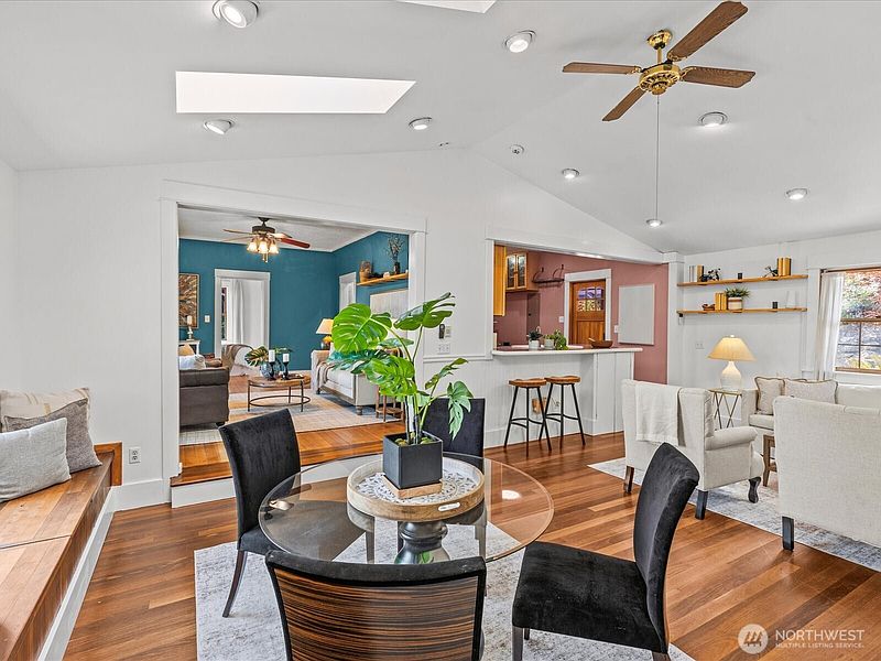2nd image of 5024 29th Avenue S