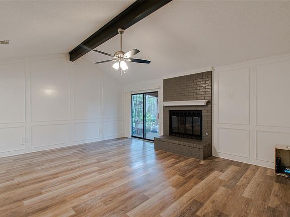 3rd image of 107 Park Cir