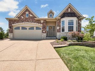1501 Woodside Hills Dr, Saint Peters, MO 63376