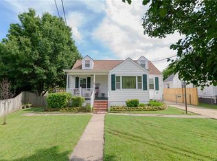 22 Plaza Dr, Hampton, VA 23669