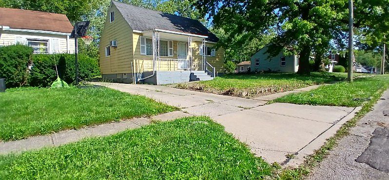 1st image of 4329 E 141st St