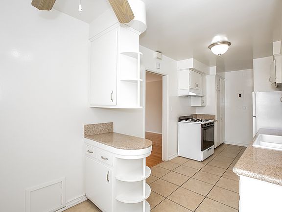 3rd image of 5 W Pine St APT 5