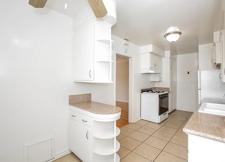 5 W Pine St #5 — Photo 8