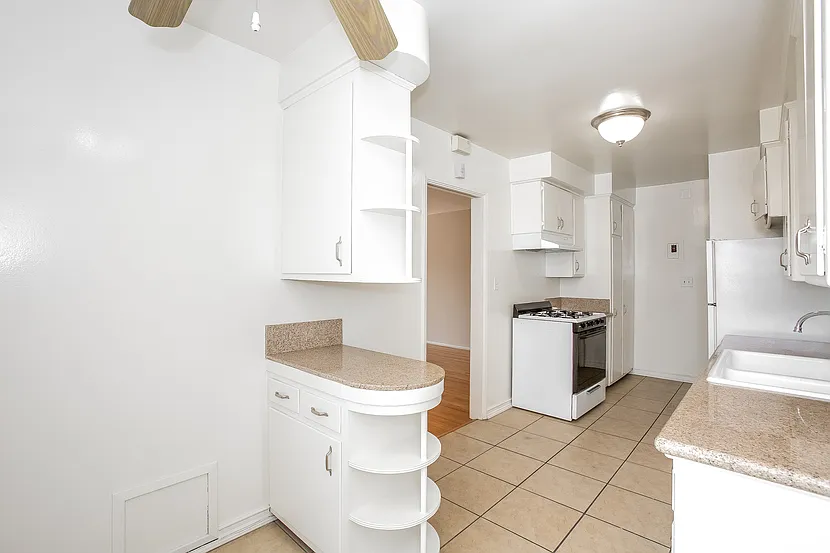 5 W Pine St #5