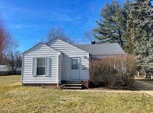 696 E 260th St, Euclid, OH