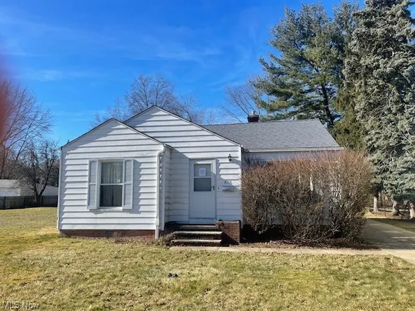 696 E 260th St, Euclid, OH 44132