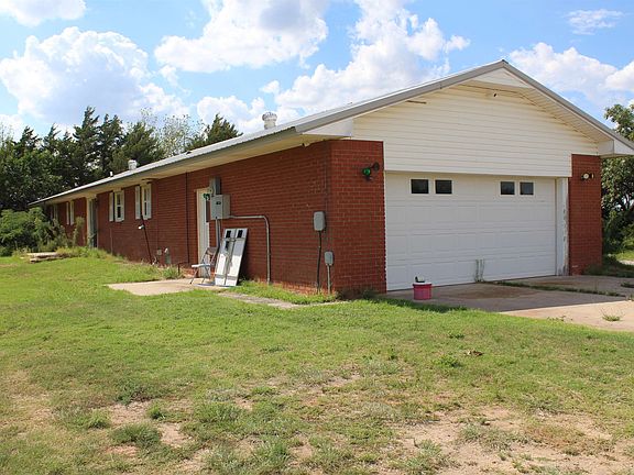 4th image of 213485 E County Road 33