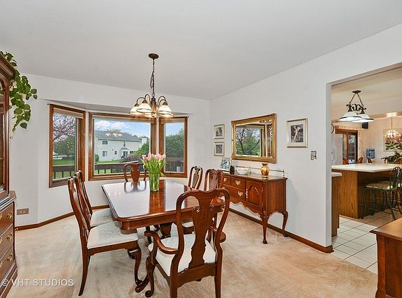 4th image of 961 Sandalwood Ct