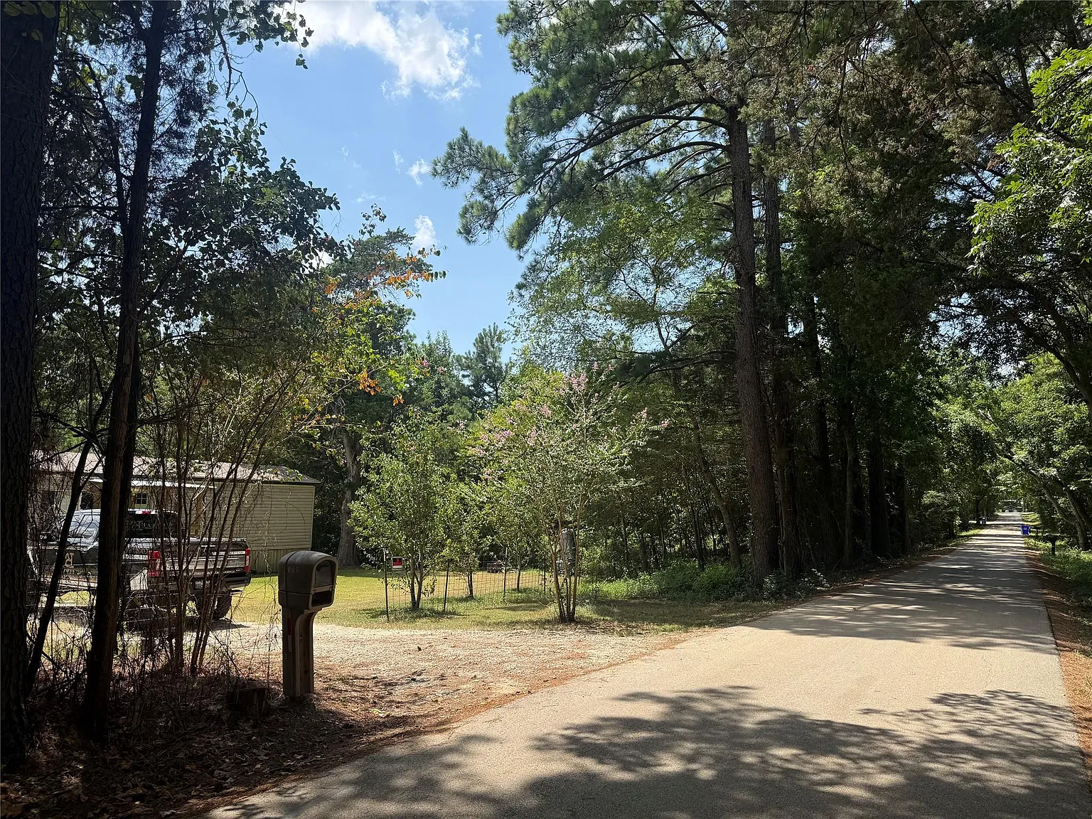 3 bed, 2.0 bath, 1216 sqft, $1,550 — Photo 3