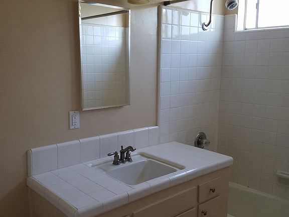 4th image of 4415 Inglewood Blvd APT 11