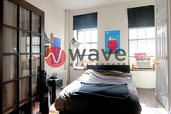 Rented by Wave Real Estate Group | media 76