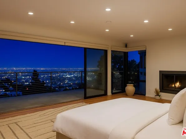 8634 Franklin Ave, Los Angeles, CA 90069