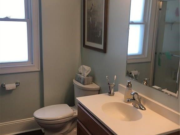 5th image of 75 Stewart St