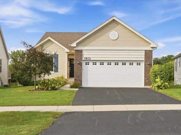 1812 Alta Dr, Volo, IL 60020