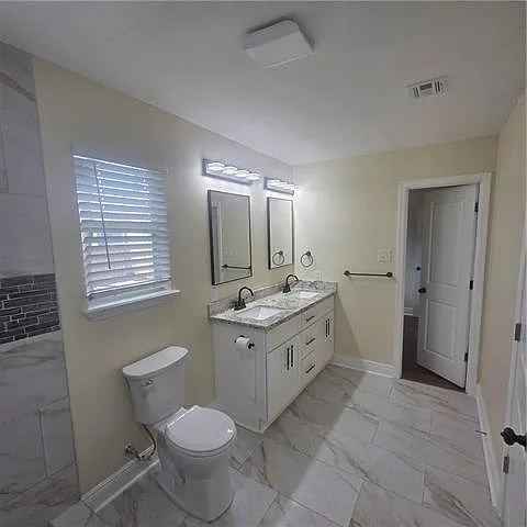 2644 Acacia St — Photo 12