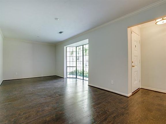 4th image of 2352 Rockyglen Dr