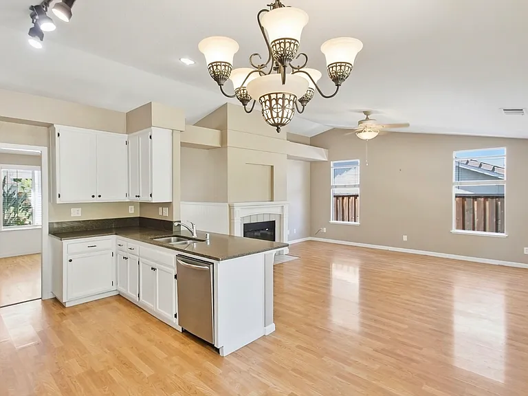 5135 Tehachapi Way — Photo 5