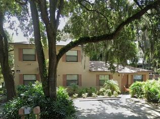 9209 Hartts Dr, Tampa, FL 33617