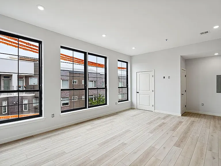 1 bed, $1,719 — Photo 4