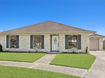 2137 Vineyard Ln, Harvey, LA, 70058