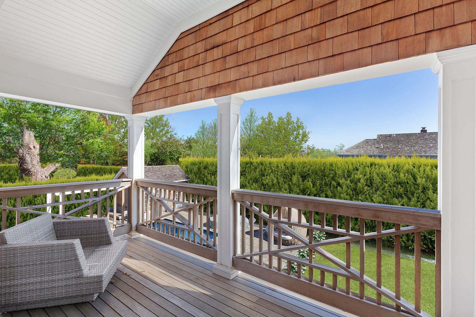  Covered Sitting Area
