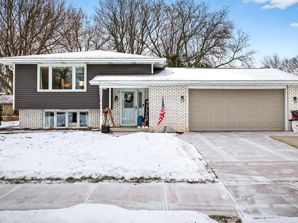 908 Meadow Ln, Kaukauna, WI 54130