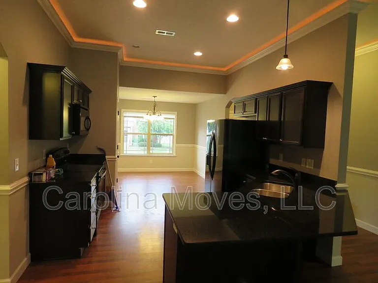 105 Dellwood Dr — Photo 8