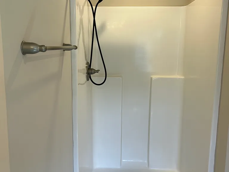 110 Sanders Dr — Photo 14